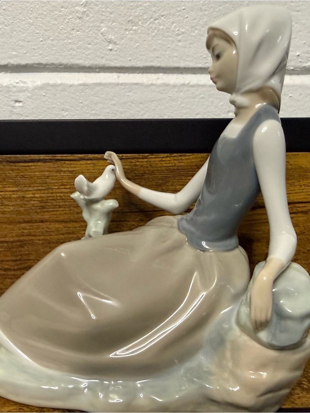 Lladró-Style Porcelain Figurine in Cream and Gray